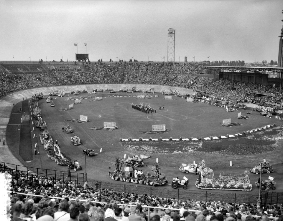 Bloemencorso Amsterdam Olympisch Stadion, Bestanddeelnr 907-9748