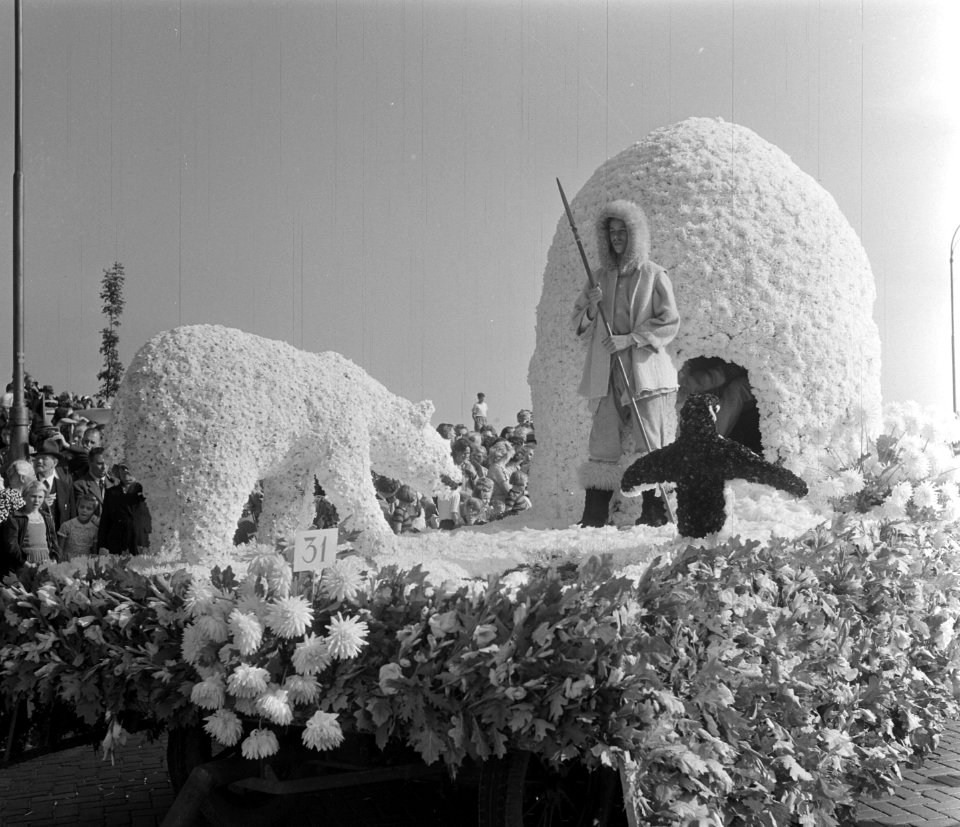 Bloemencorso door Amsterdam, Bestanddeelnr 904-7556