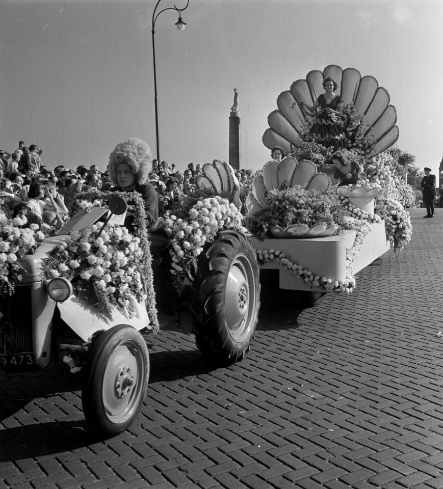 Bloemencorso door Amsterdam, Bestanddeelnr 904-7563
