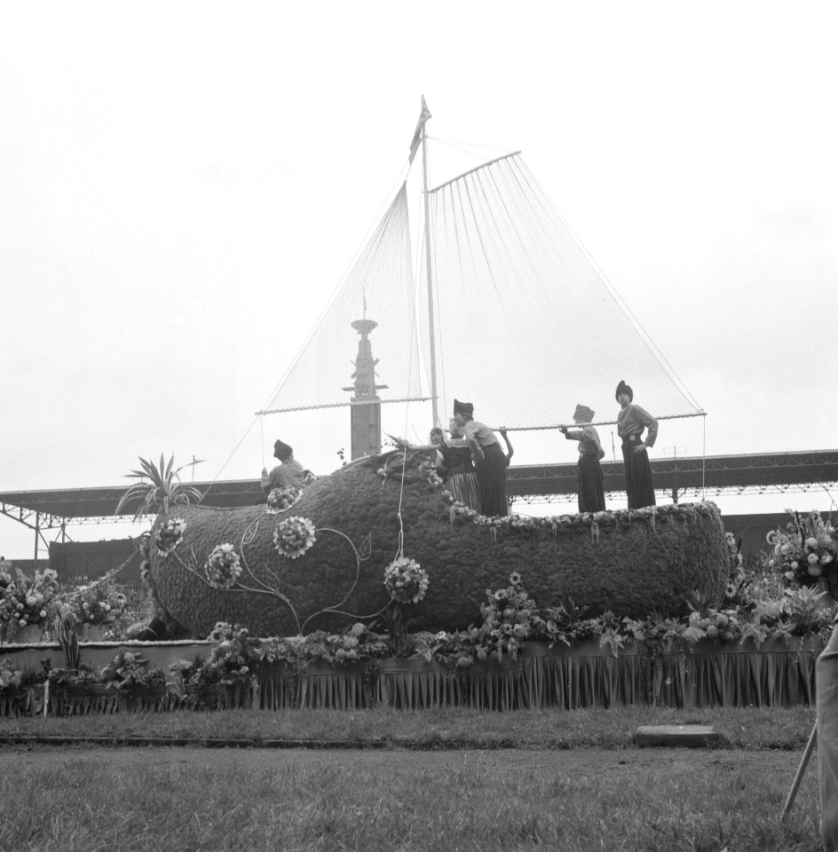 Bloemencorso in het Olympisch Stadion te Amsterdam, Bestanddeelnr 911-5619