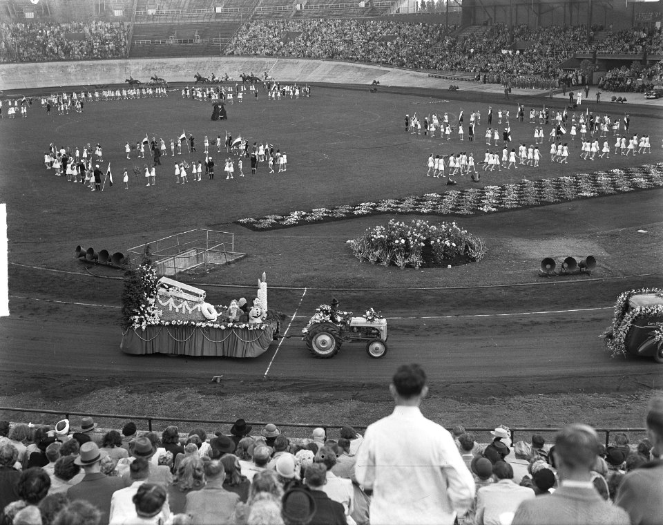 Bloemencorso van Aalsmeer te Amsterdam, Bestanddeelnr 904-1773