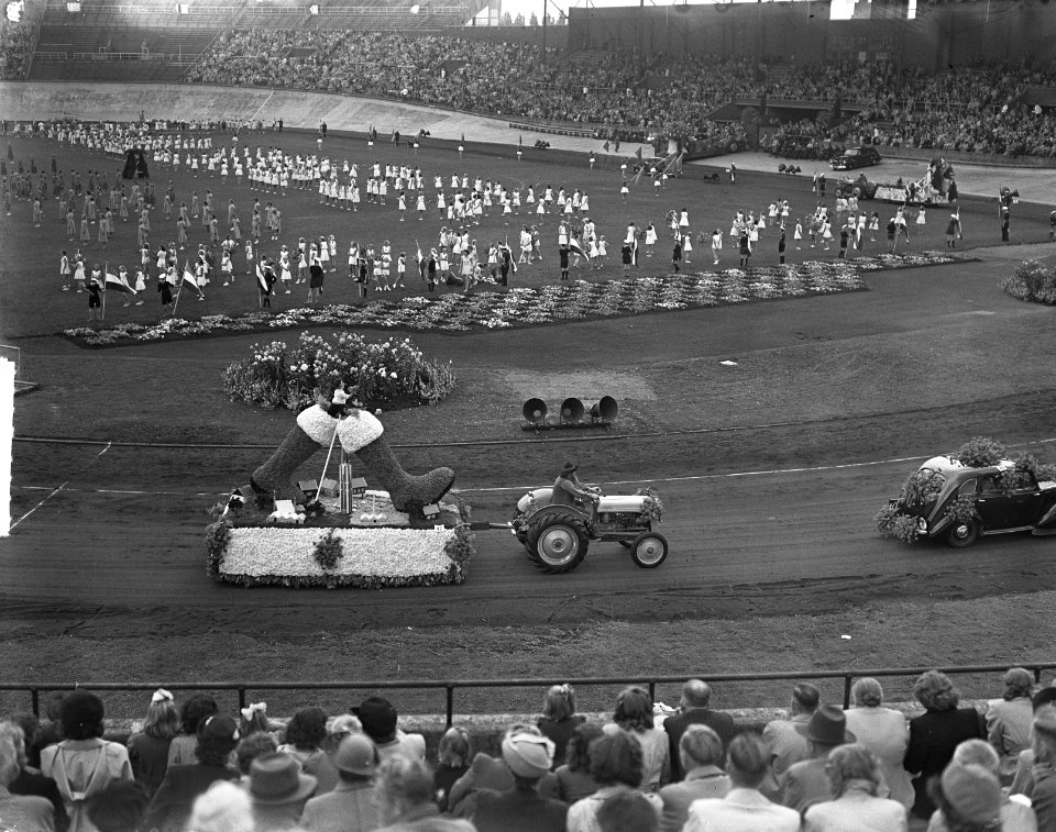Bloemencorso van Aalsmeer te Amsterdam, Bestanddeelnr 904-1767
