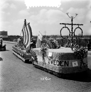 Bloemencorso Melodie in bloemen Bollenstreek, Bestanddeelnr 906-4186