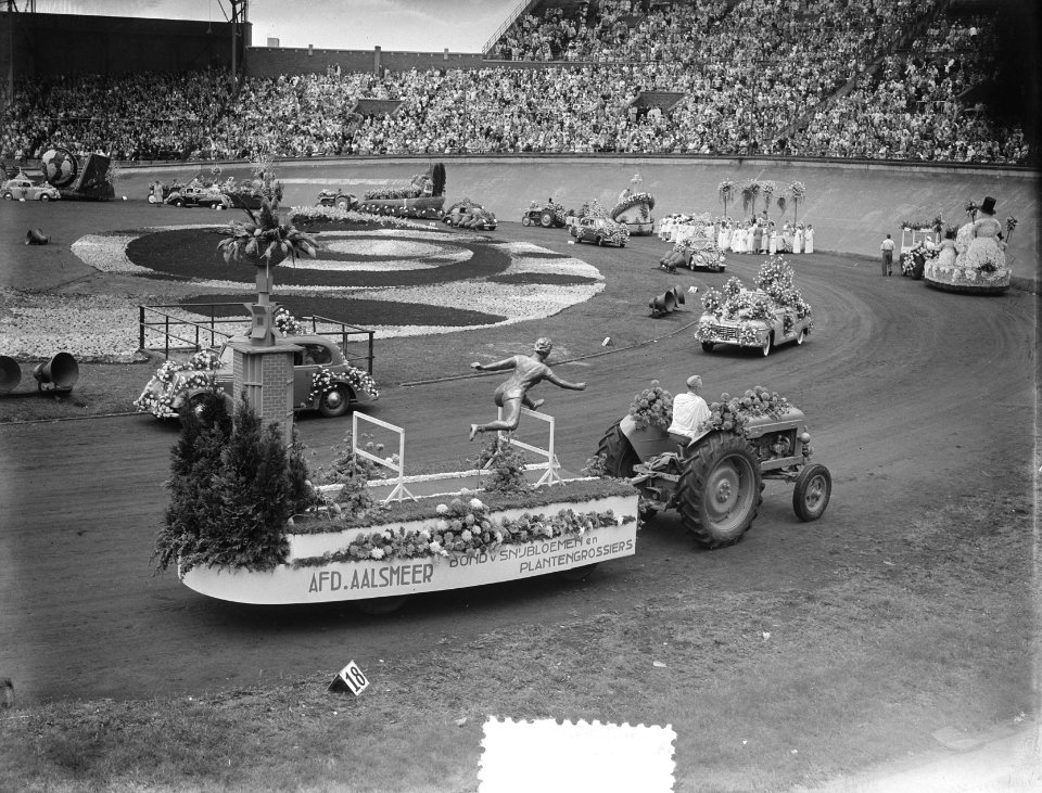Bloemencorso Stadion Amsterdam, Bestanddeelnr 905-2952