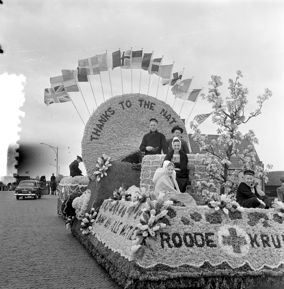 Bloemencorso Lisse versierde wagens, Bestanddeelnr 905-6838