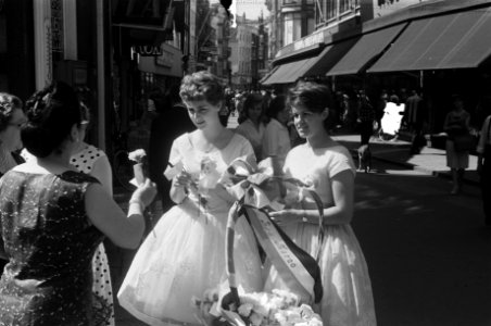 Bloemenmeisjes in Amsterdam, Bestanddeelnr 912-6754