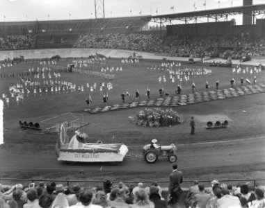 Bloemencorso van Aalsmeer te Amsterdam, Bestanddeelnr 904-1772