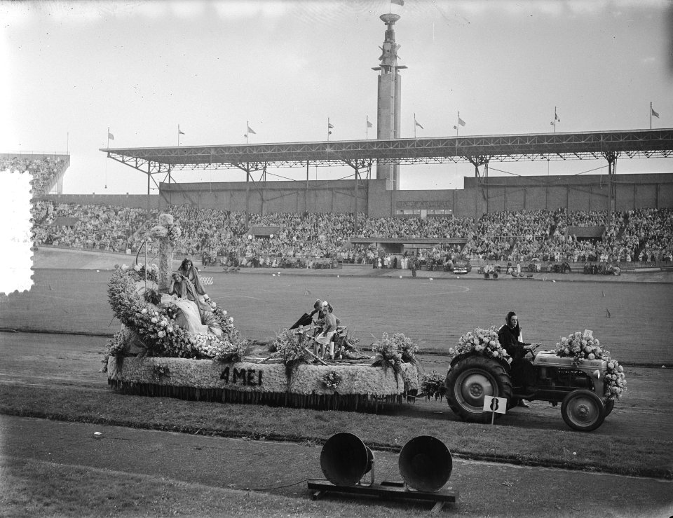 Bloemencorso Stadion Amsterdam, Bestanddeelnr 905-2961