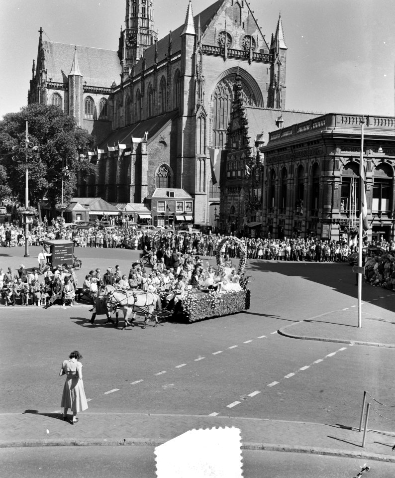 Bloemencorso te Haarlem, Bestanddeelnr 904-6972