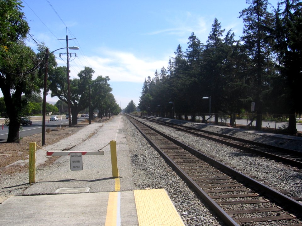 Blossom Hill Caltrain station 1404 09