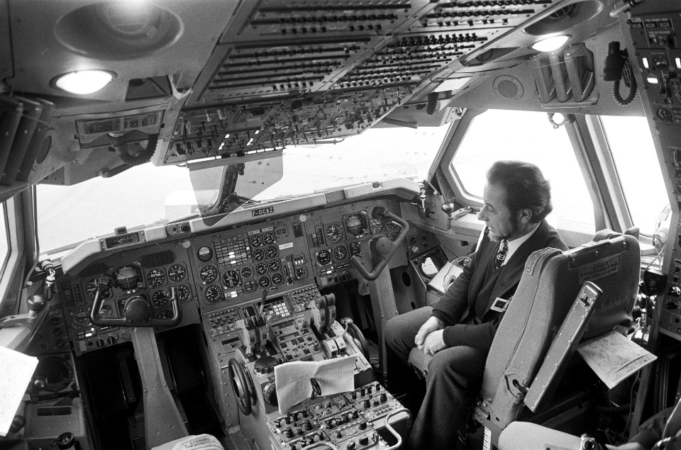 Blik in de cockpit, Bestanddeelnr 926-8098