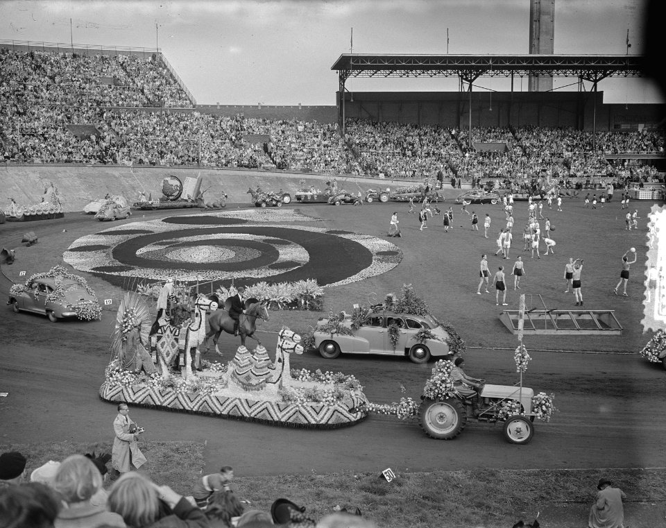 Bloemencorso Stadion Amsterdam, Bestanddeelnr 905-2963