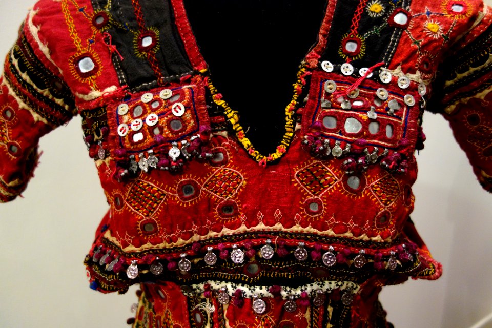 Blouse (kanchali) and skirt (ghaghara), Banjara community, Saurashtra, Gujarat, India, view 2, mid 20th century, cotton, glass mirrors - Textile Museum of Canada - DSC00978