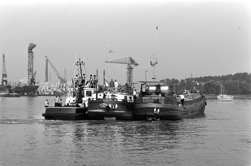 Blokkade door binnenvaartschepen, Bestanddeelnr 931-6255