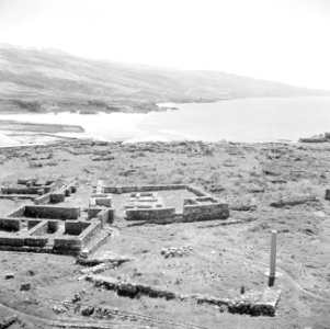 Blik van de fortificatie van Byblos Uitzicht op de ruïnes van de Reschleftempel, Bestanddeelnr 255-6368