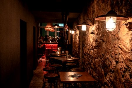 Blick vom Toilettegang zum neuen Bar-Bereich im Bären in Tübingen 2019
