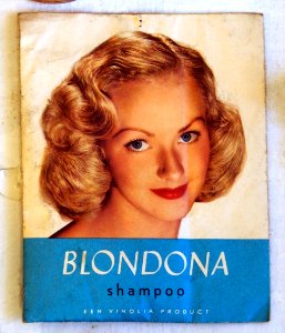 Blondona shampoo, een Vinolia product