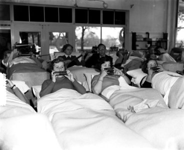 Blaas-Maal mondorgelorkest in Sanatorium Julianaoord Laren, Bestanddeelnr 906-0978
