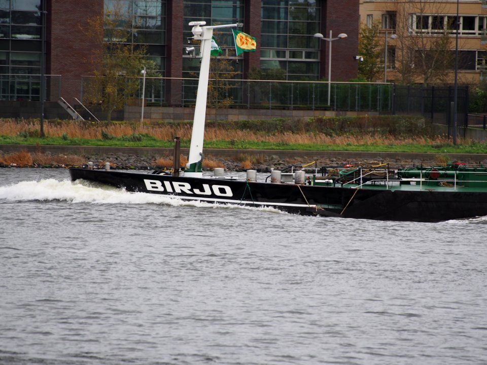 Birjo ENI 05107560 op het IJ pic1
