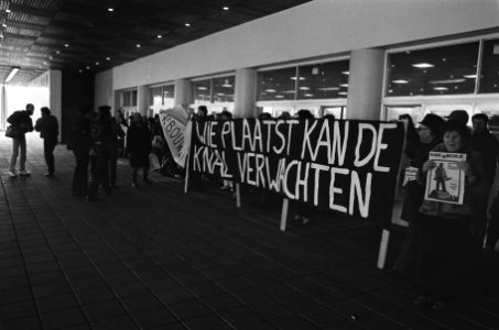 Blokkade Haags Congresgebouw, spandoeken, Bestanddeelnr 933-5587