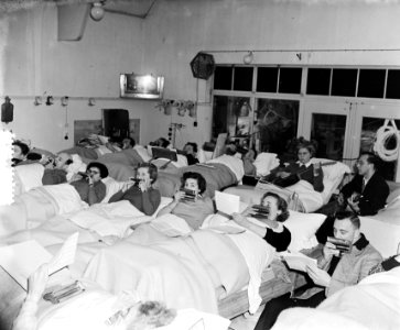 Blaas-Maal mondorgelorkest in Sanatorium Julianaoord Laren, Bestanddeelnr 906-0984