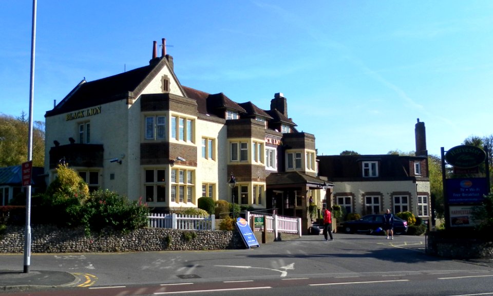 Black Lion Inn and Restaurant, London Road, Patcham (October 2011) (2)