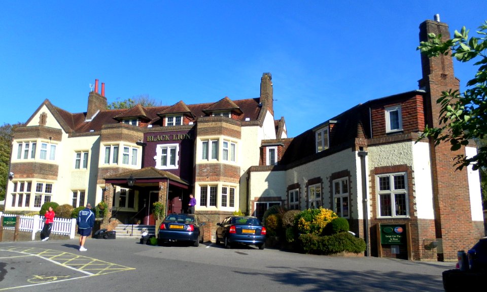 Black Lion Inn and Restaurant, London Road, Patcham (October 2011) (1)