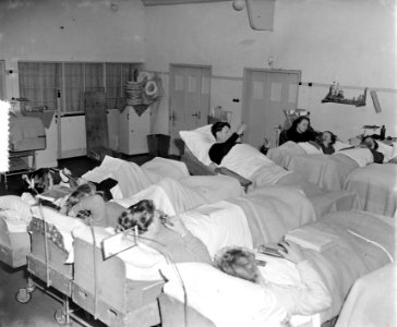 Blaas-Maal mondorgelorkest in Sanatorium Julianaoord Laren, Bestanddeelnr 906-0977