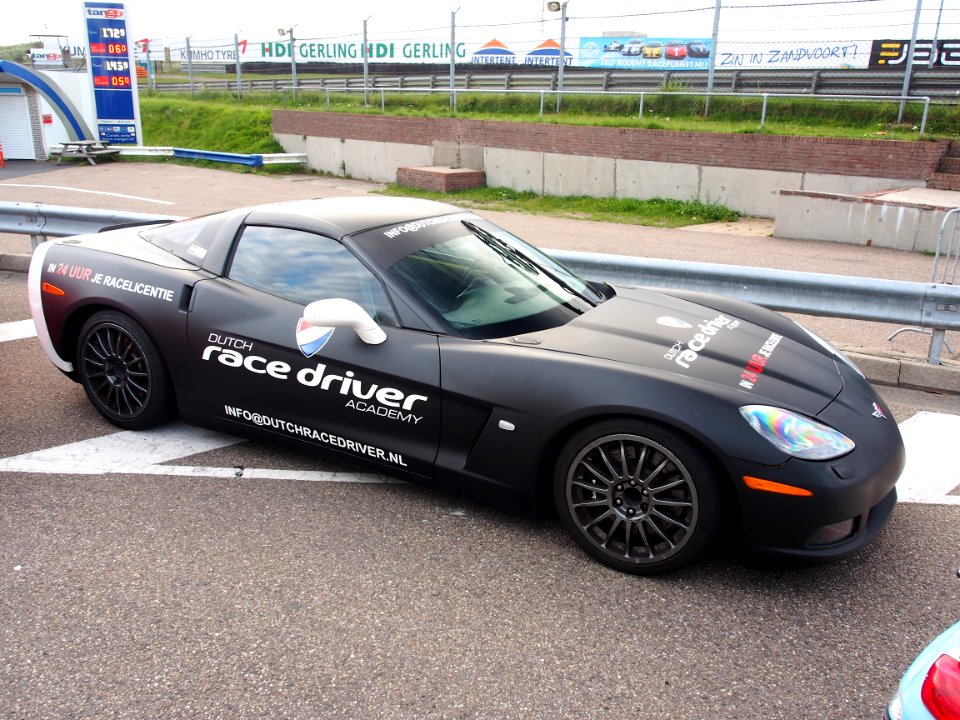 Black 2004 CORVETTE COUPE , pic2