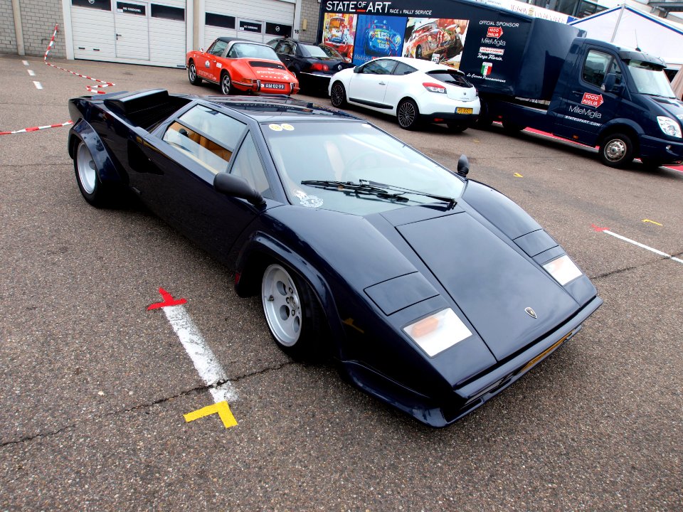 Black Lamborghini