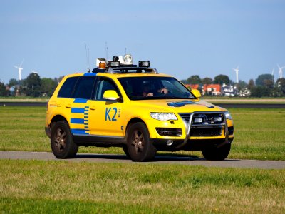 Bird watch vehicle K2 at Schiphol pic1