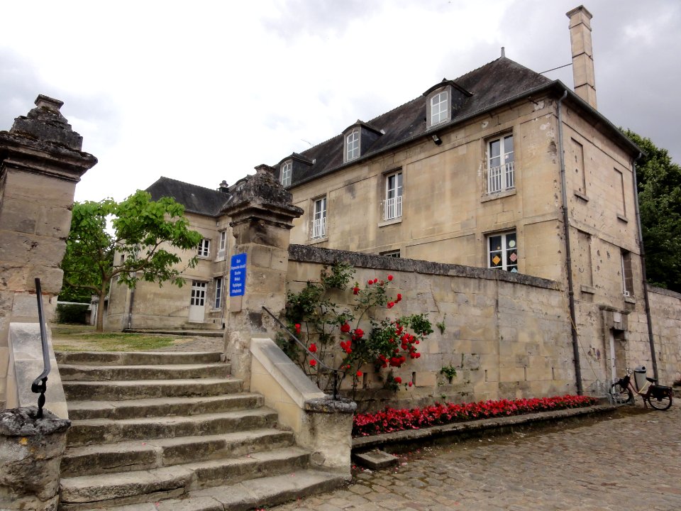 Blérancourt (Aisne) Hôtel de Fourcroy 08, bâtiment secondaire