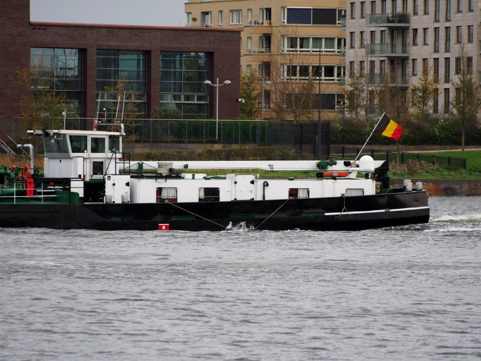 Birjo ENI 05107560 op het IJ pic2