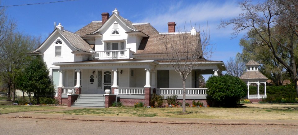 Black house (Hereford TX) from SE 2
