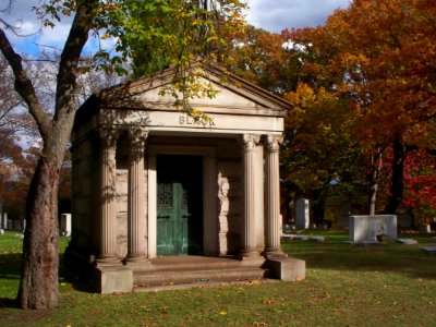 Black Mausoleum, Homewood Cemetery, 2015-10-29, 03