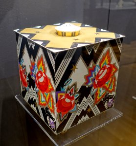 Biscuit box for the Hermann Bahlsen Company, by Emanuel Josef Margold, c. 1912-1915, tinplate and paper - Museum Künstlerkolonie Darmstadt - Mathildenhöhe - Darmstadt, Germany - DSC06085
