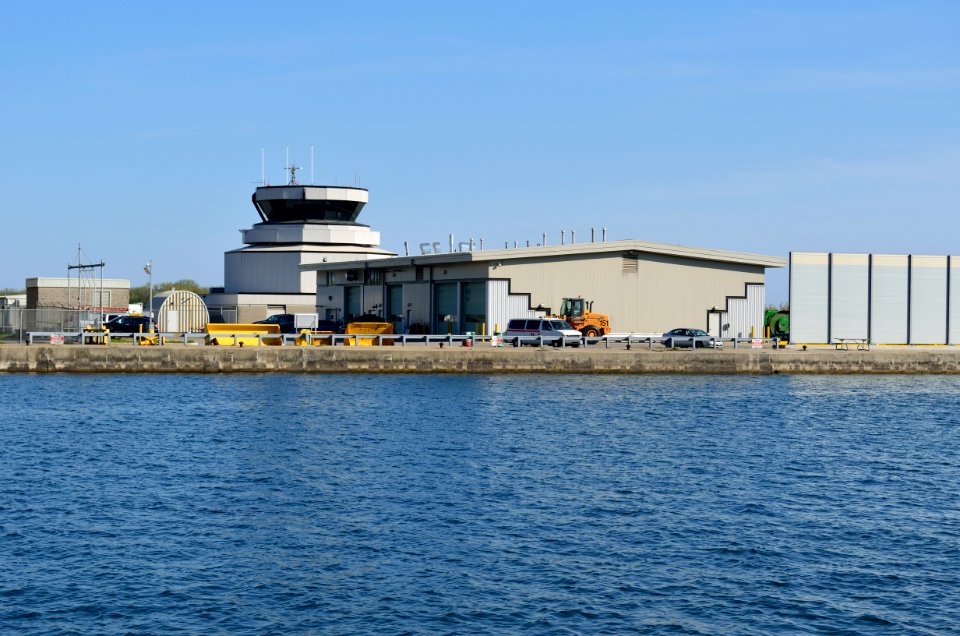 BillyBishopAirportTower2