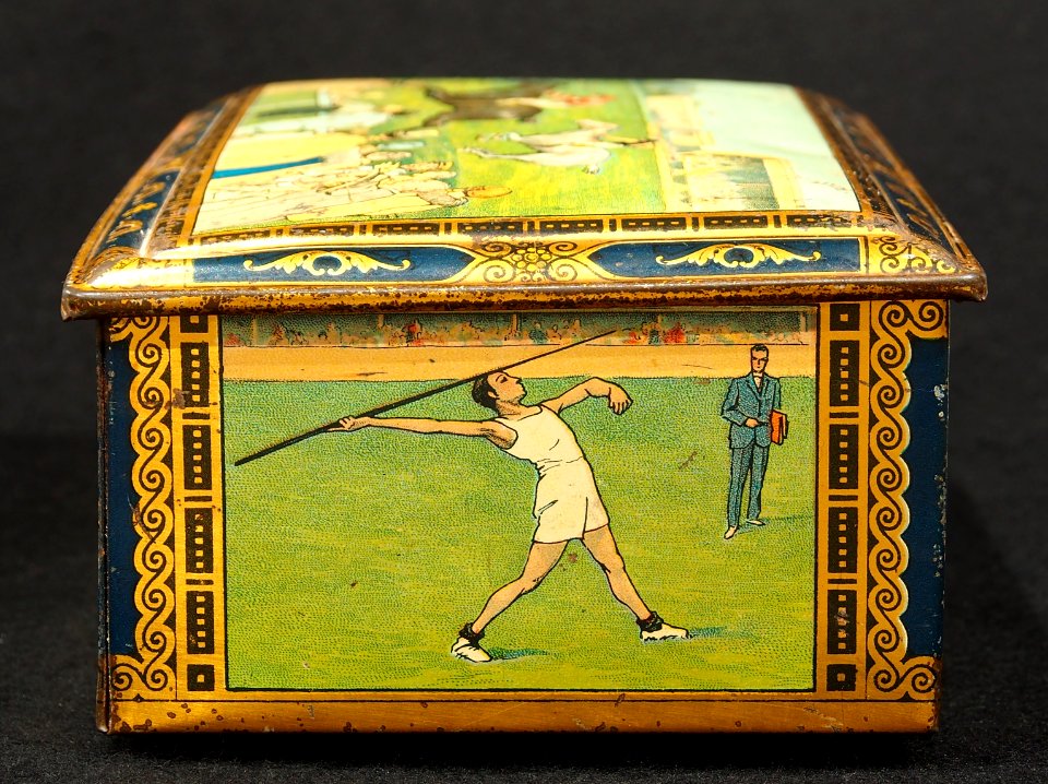 Biscuit tin with pictures of old sports, ca 1930, pic4