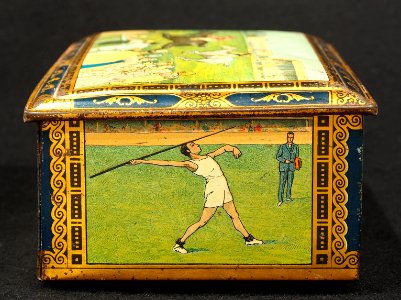 Biscuit tin with pictures of old sports, ca 1930, pic4
