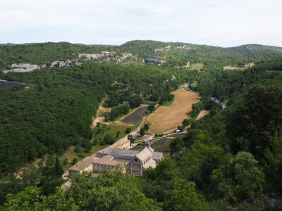 Tal of sénanque abbaye de sénanque monastery photo