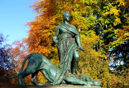 Bismarck-Nationaldenkmal, detail - Großer Tiergarten, Berlin, Germany - DSC09541