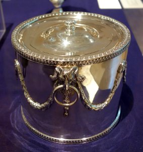 Biscuit Box, Paul Storr, British, 1812, silver - Huntington Museum of Art - DSC05393 photo