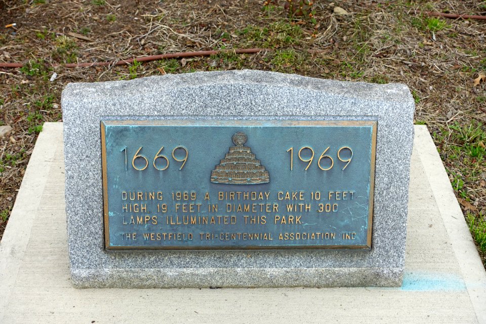 Birthday Cake 10 feet high memorial - Park Square, Westfield, MA - DSC02302