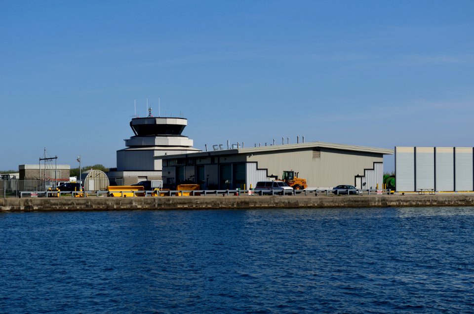 BillyBishopAirportTower