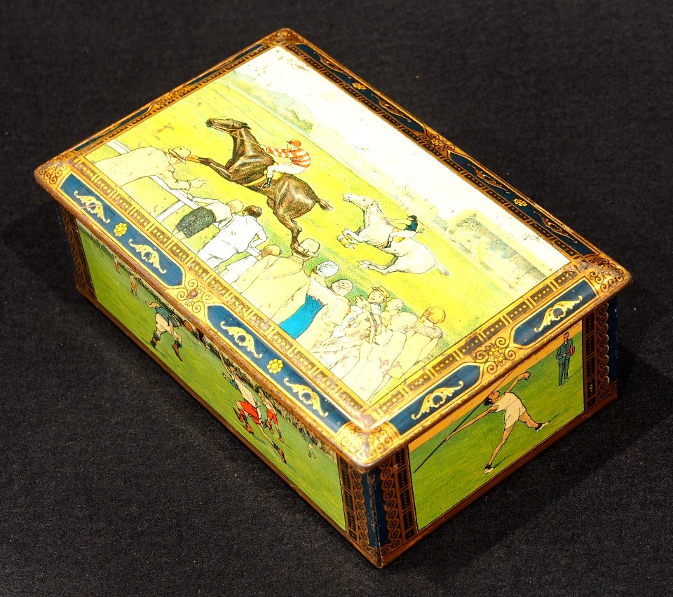 Biscuit tin with pictures of old sports, ca 1930, pic2