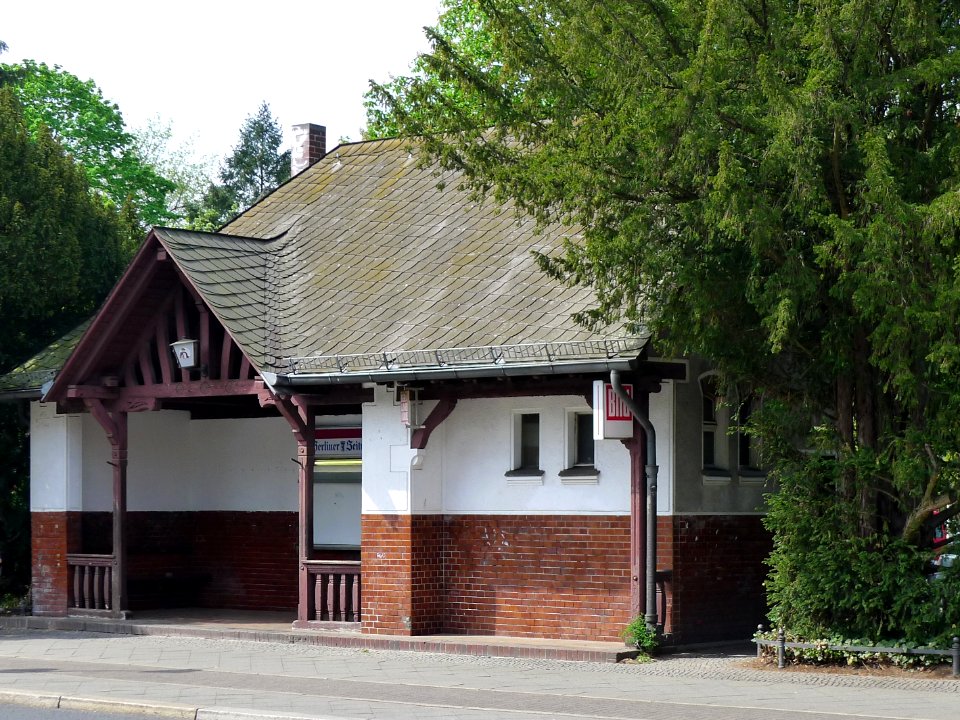 Bismarckplatz Wartehalle Berlin-Grunewald