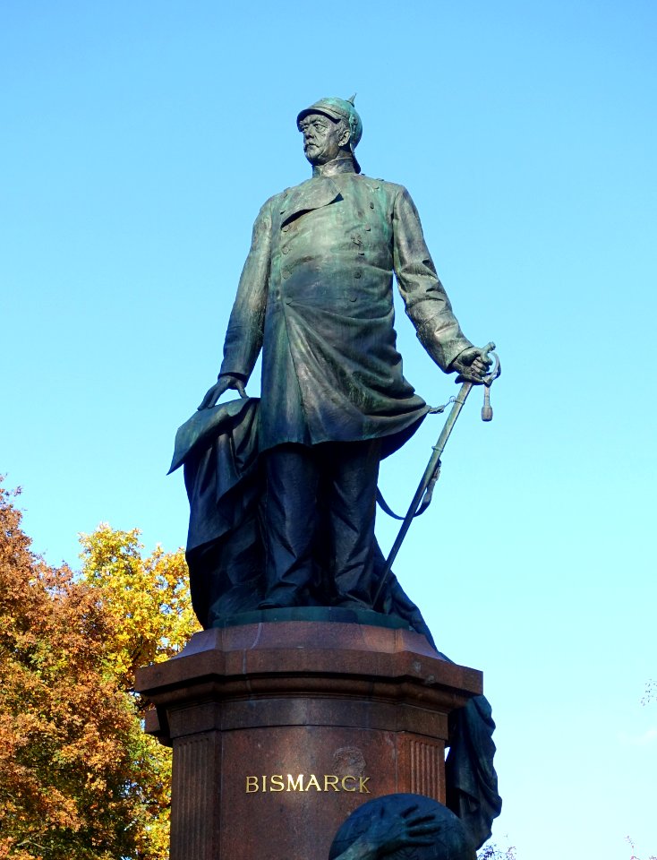 Bismarck-Nationaldenkmal, detail - Großer Tiergarten, Berlin, Germany - DSC09535