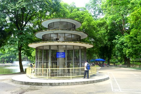Bird cage - Hanoi Botanical Garden - Hanoi, Vietnam - DSC03538