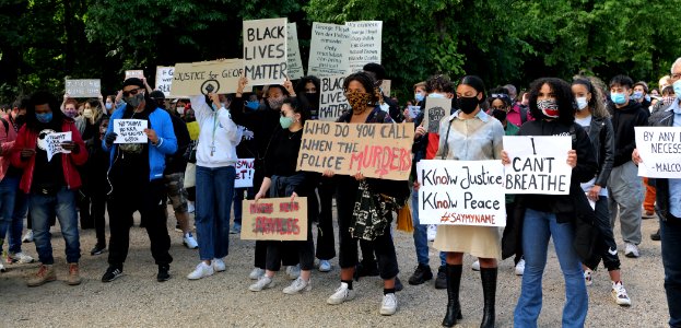 BlackLivesMatter protest Berlin 2020-05-30 27 (cropped)