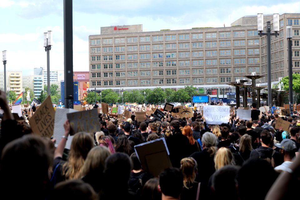 BlackLivesMatter protest Alexanderplatz Berlin 2020-06-06 46